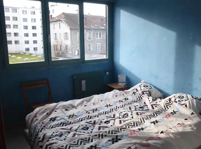 Dans Un Gare-centre Проживание в семье